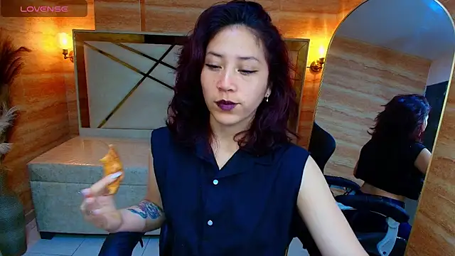 valentina r  online show from 4, 12, 2025