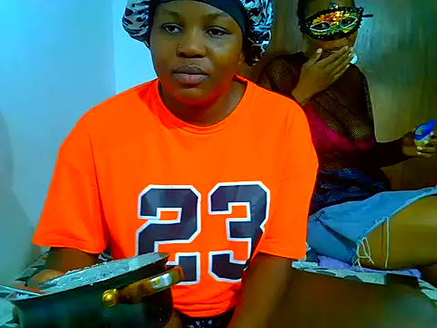 SweetHoney21  online show from 13, 6, 2026