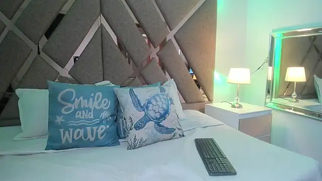 BelhaLawuo online show from 5, 11, 2025