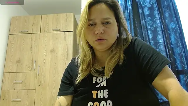 Snapshot of haashkyo chatting on 22, 5, 2026 haashkyo online show from 22, 5, 2026
