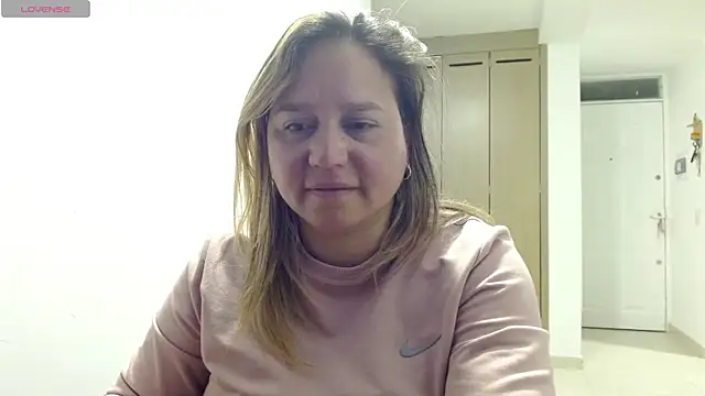Snapshot of haashkyo chatting on 5, 6, 2026 haashkyo online show from 5, 6, 2026