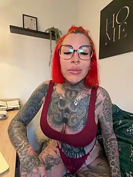 Snapshot of CatCoxx chatting on 22, 5, 2026 CatCoxx online show from 22, 5, 2026