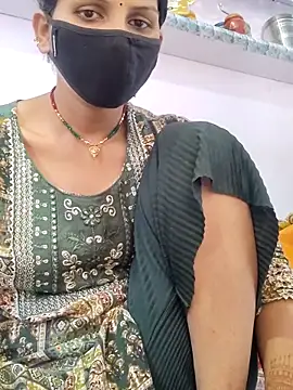 poojam93 online show from 5, 11, 2025