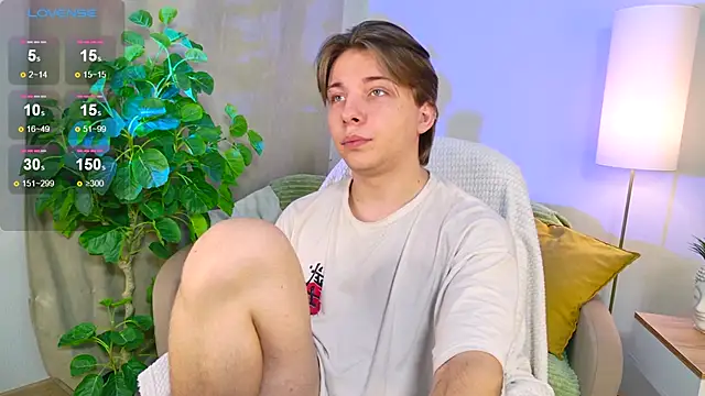 Snapshot of Robby_Manson chatting on 10, 10, 2025 Robby Manson online show from 10, 10, 2025