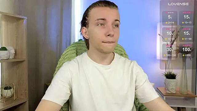 Snapshot of Robby_Manson chatting on 8, 11, 2025 Robby Manson online show from 8, 11, 2025