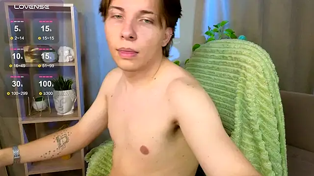 Snapshot of Robby_Manson chatting on 14, 11, 2025 Robby Manson online show from 14, 11, 2025