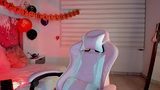 Jade rey  online show from 30, 10, 2025