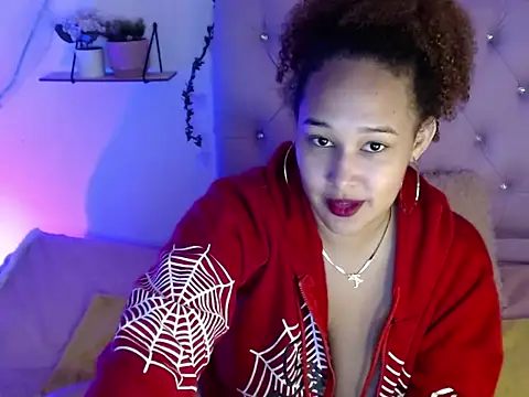 Snapshot of Kristal_Miild chatting on 8, 10, 2025 Kristal Miild online show from 8, 10, 2025