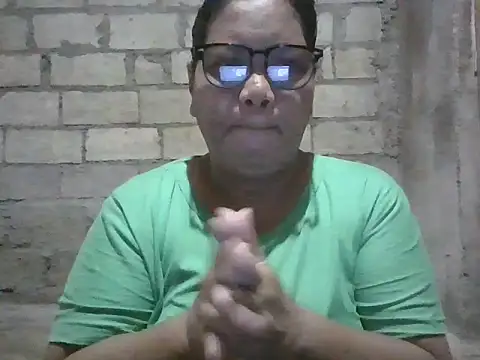 Snapshot of xxbernxxx chatting on 12, 9, 2025 xxbernxxx online show from 12, 9, 2025