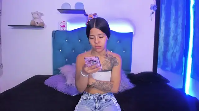 Snapshot of sandy_ass_69 chatting on 22, 10, 2025 sandy ass 69 online show from 22, 10, 2025