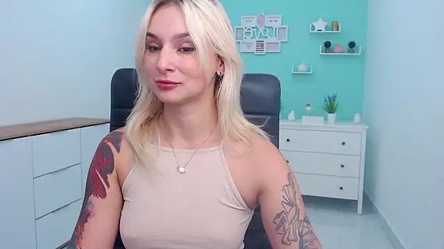 LilFleurish online show from 23, 10, 2025