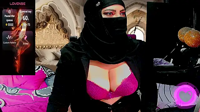 SultanaLayla online show from 11, 2, 2026