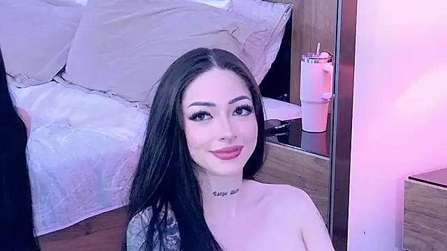 Snapshot of AlessandraLovi chatting on 31, 5, 2026 AlessandraLovi online show from 31, 5, 2026