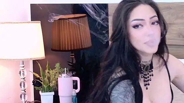 Snapshot of AlessandraLovi chatting on 2, 7, 2026 AlessandraLovi online show from 2, 7, 2026