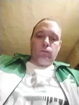 Snapshot of andreubeg chatting on 8, 9, 2025 andreubeg online show from 8, 9, 2025