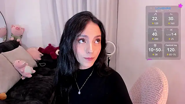 sarah saenz  online show from 30, 7, 2026