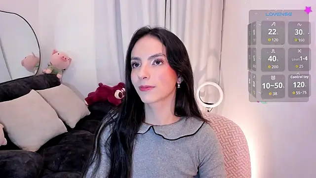 sarah saenz  online show from 31, 7, 2026