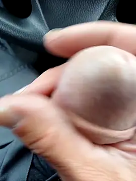 Snapshot of Micki2 chatting on 30, 9, 2025 Micki2 online show from 30, 9, 2025