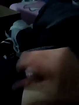 Snapshot of Micki2 chatting on 28, 11, 2025 Micki2 online show from 28, 11, 2025