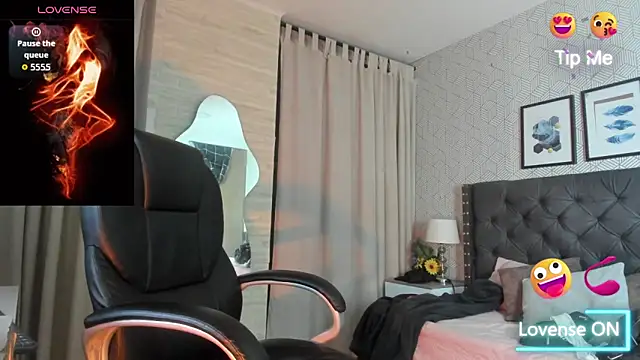 sweet  vanessa1 online show from 10, 10, 2025