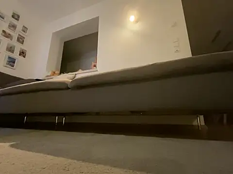 Honeymoon1985 online show from 14, 2, 2026