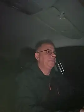 Snapshot of andyjulia chatting on 3, 11, 2025 andyjulia online show from 3, 11, 2025