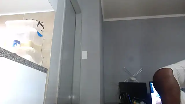 YummySyriaxoxo online show from 18, 10, 2025