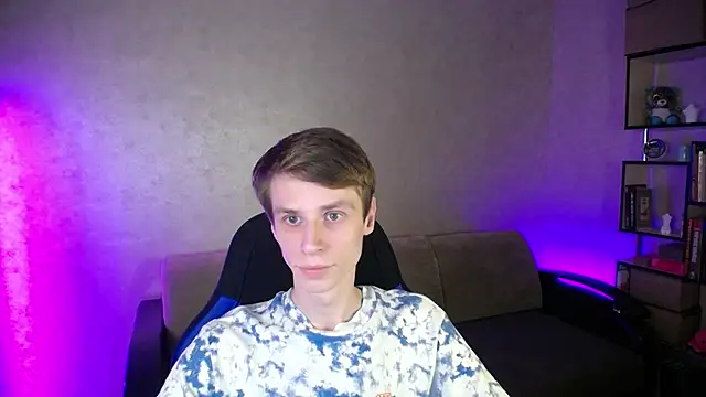 yes cute boy  online show from 16, 10, 2025