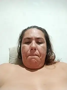 Snapshot of yyuly chatting on 23, 10, 2025 yyuly online show from 23, 10, 2025