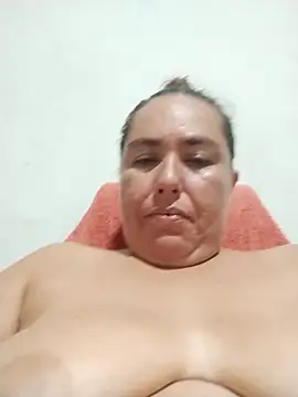 Snapshot of yyuly chatting on 7, 11, 2025 yyuly online show from 7, 11, 2025