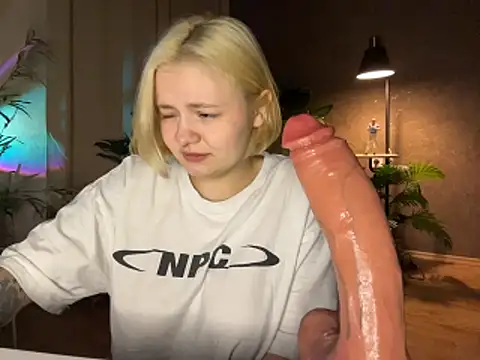 MoonIvy  online show from 24, 4, 2026