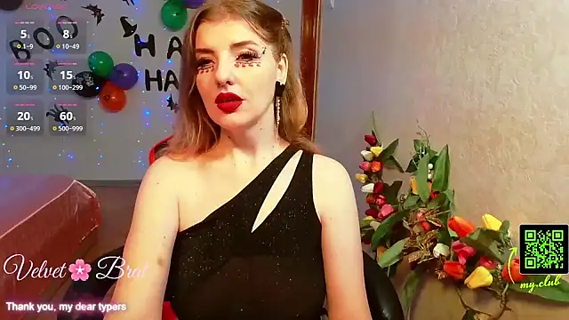 Snapshot of QueenInSilence chatting on 27, 10, 2025 QueenInSilence online show from 27, 10, 2025