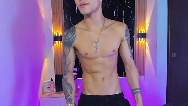 Wyatt Rose online show from 5, 11, 2025