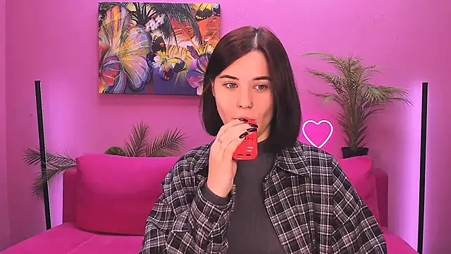 lil angel  online show from 19, 11, 2025