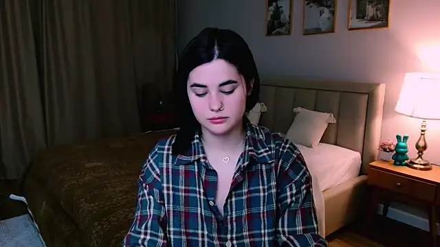 lil angel  online show from 11, 3, 2026