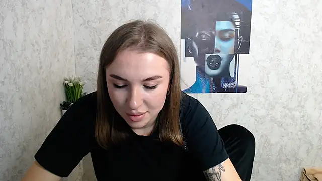 JuliaTopp  online show from 27, 9, 2025