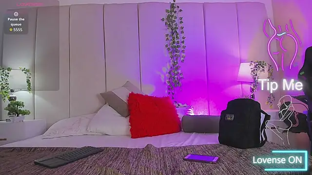 mia rousse25 online show from 2, 2, 2026