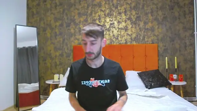 Snapshot of bignosebigcok chatting on 28, 10, 2025 bignosebigcok online show from 28, 10, 2025