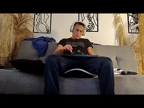 Snapshot of Masterblue_hot chatting on 12, 2, 2026 Masterblue hot online show from 12, 2, 2026