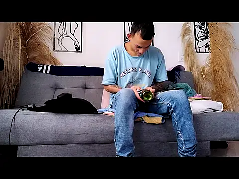 Snapshot of Masterblue_hot chatting on 15, 2, 2026 Masterblue hot online show from 15, 2, 2026