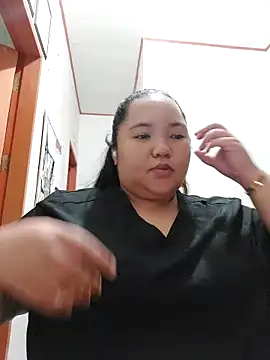 LianaCruzado online show from 17, 4, 2026