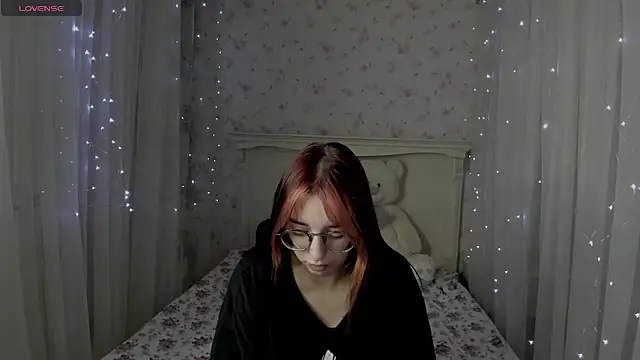 Snapshot of Leia_Moreno chatting on 9, 10, 2025 Leia Moreno online show from 9, 10, 2025