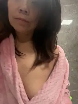 Snapshot of anna_yngs chatting on 27, 9, 2025 anna yngs online show from 27, 9, 2025