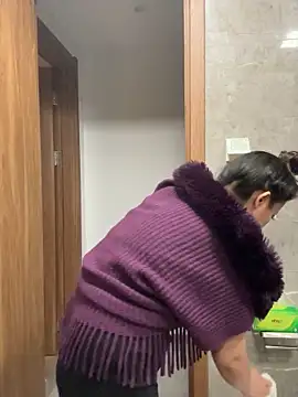 Snapshot of anna_yngs chatting on 2, 10, 2025 anna yngs online show from 2, 10, 2025