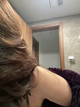 Snapshot of anna_yngs chatting on 10, 10, 2025 anna yngs online show from 10, 10, 2025