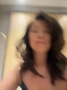 Snapshot of anna_yngs chatting on 1, 12, 2025 anna yngs online show from 1, 12, 2025