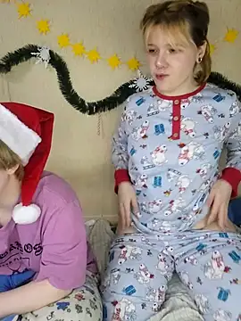 Snapshot of xrixsyx_and_ricky chatting on 20, 12, 2025 xrixsyx and ricky online show from 20, 12, 2025