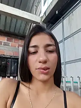 Snapshot of -juicy_ chatting on 3, 10, 2025 -juicy online show from 3, 10, 2025