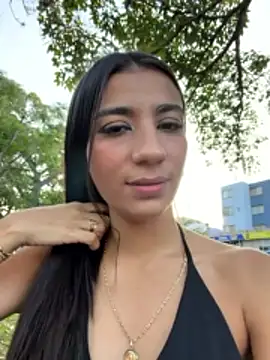 -juicy  online show from 11, 2, 2026