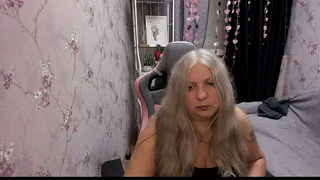 Snapshot of silver_moon_light chatting on 20, 9, 2025 silver moon light online show from 20, 9, 2025